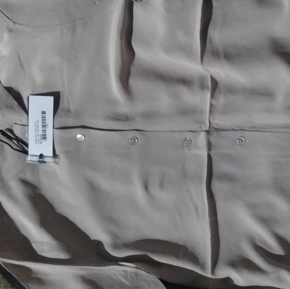 R lable long sleeve blouse - Picture 3 of 4